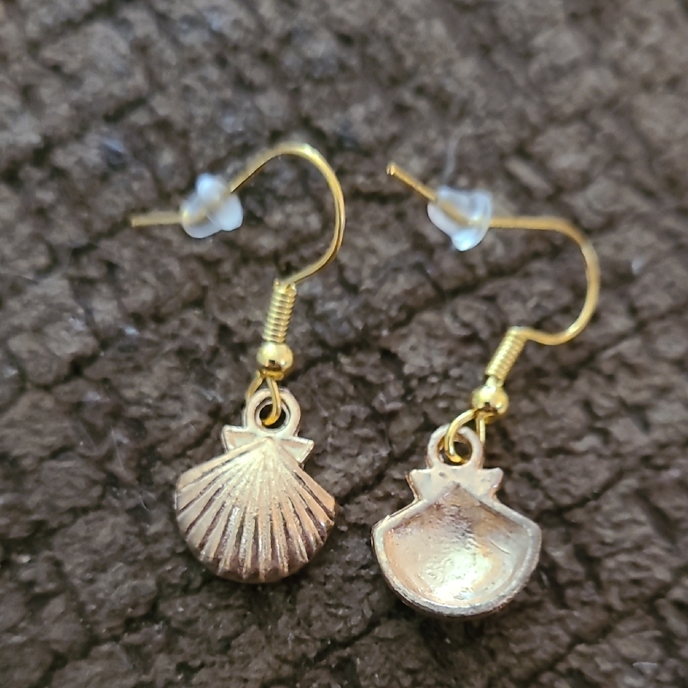 Gold Shell Dangle Earrings - Picture 2 of 3